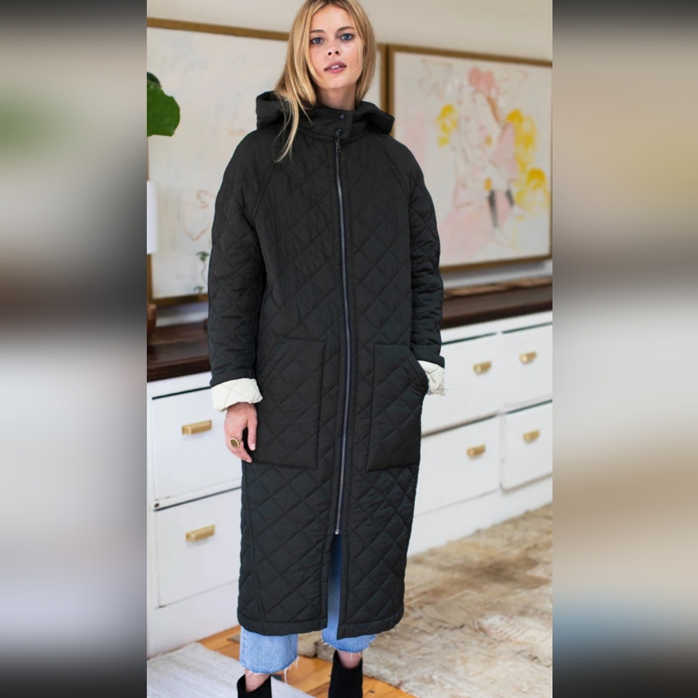 NWT EMERSON FRY quilted Matisse reversible long hooded jacket. Black Size Med